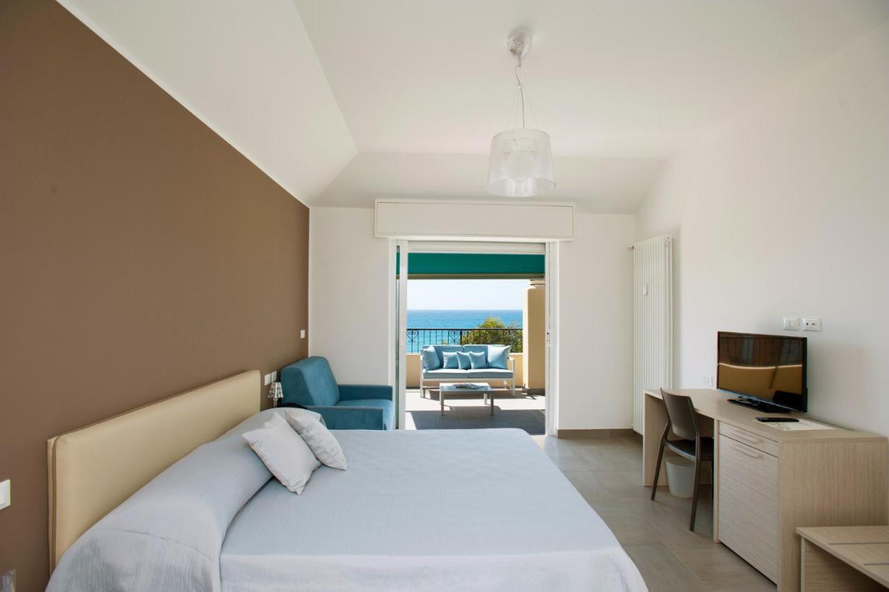 B&B Ligure Rooms Pietra Ligure Exterior photo